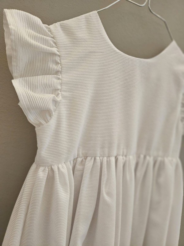 copy of 13. Robe de communion Beige manches cloche tulle plumetti (avec dentelle tulle plumetti) copy of 13. Robe de communion Beige manches cloche tulle plumetti (avec dentelle tulle plumetti)